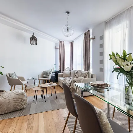 شقة Sadyba Apartament *