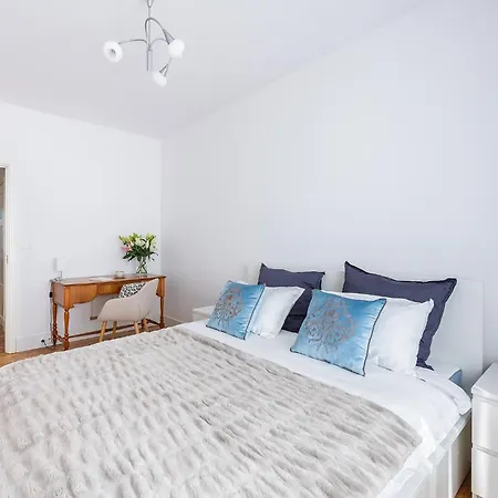 Sadyba Apartament Lägenhet *